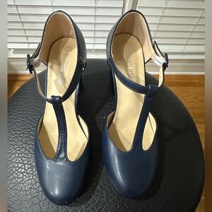 MAIERNISI JESSI  Navy Blue T-Strap Women's Shoes 💙 Size 7